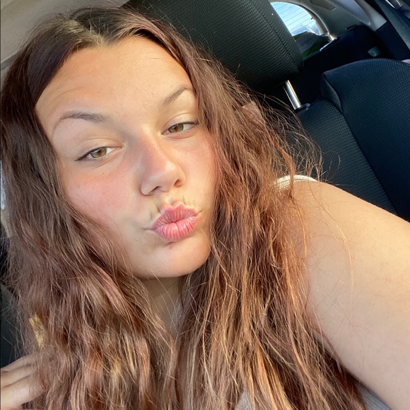 Meet your Posher, Sheila - Picture 1 of 1